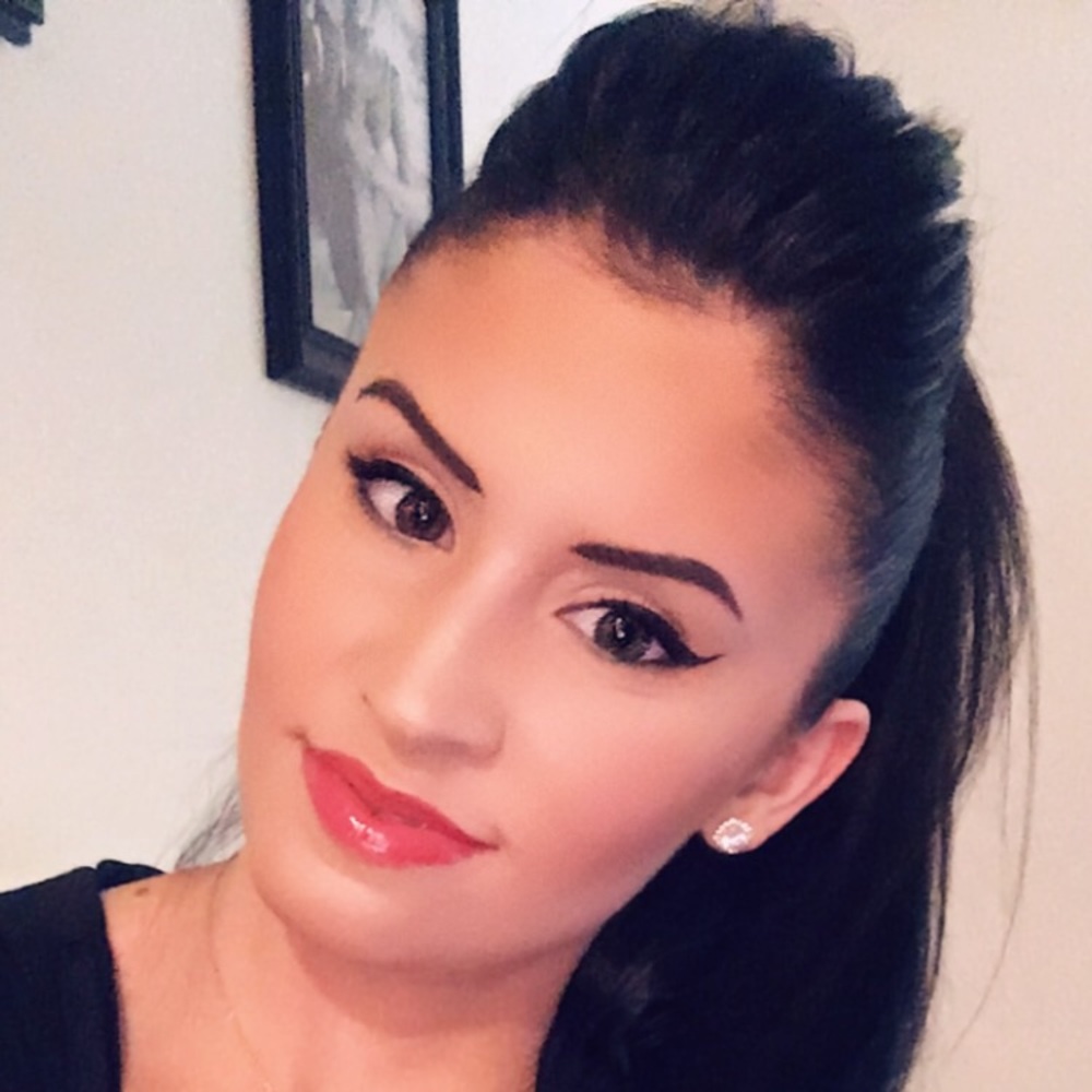 Meet your Posher, Brianna